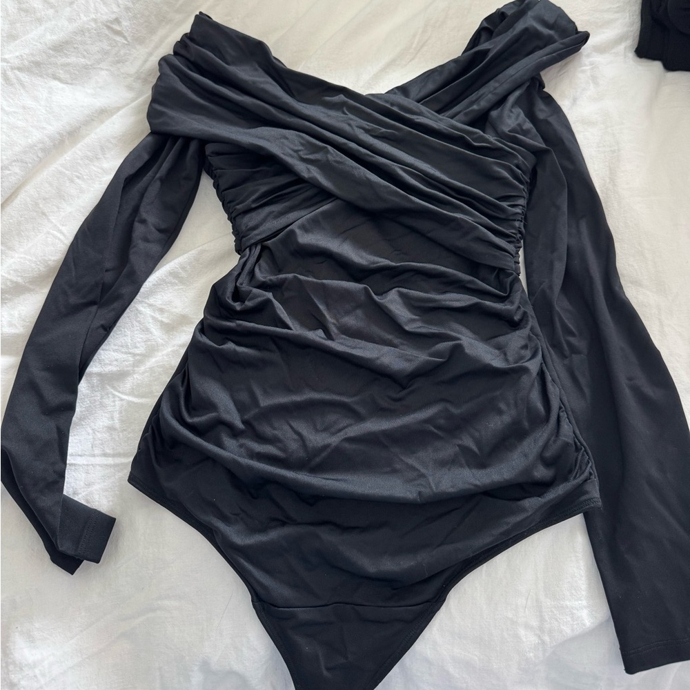 Abercrombie & Fitch Black Off-Shoulder Bodysuit